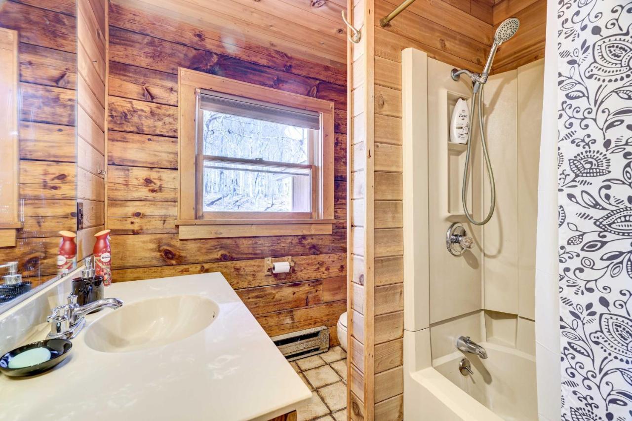 Ferienhaus Pocono Vacation With Game Room! Tobyhanna