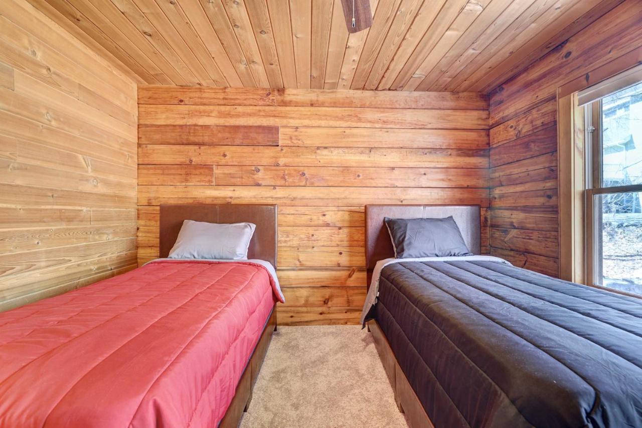 Ferienhaus Pocono Vacation With Game Room! Tobyhanna