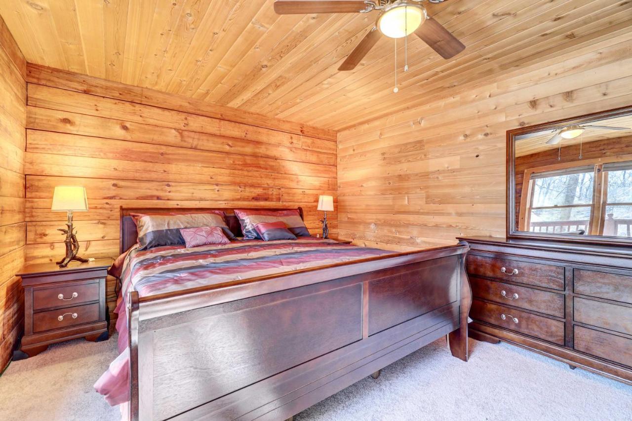 Pocono Vacation With Game Room!