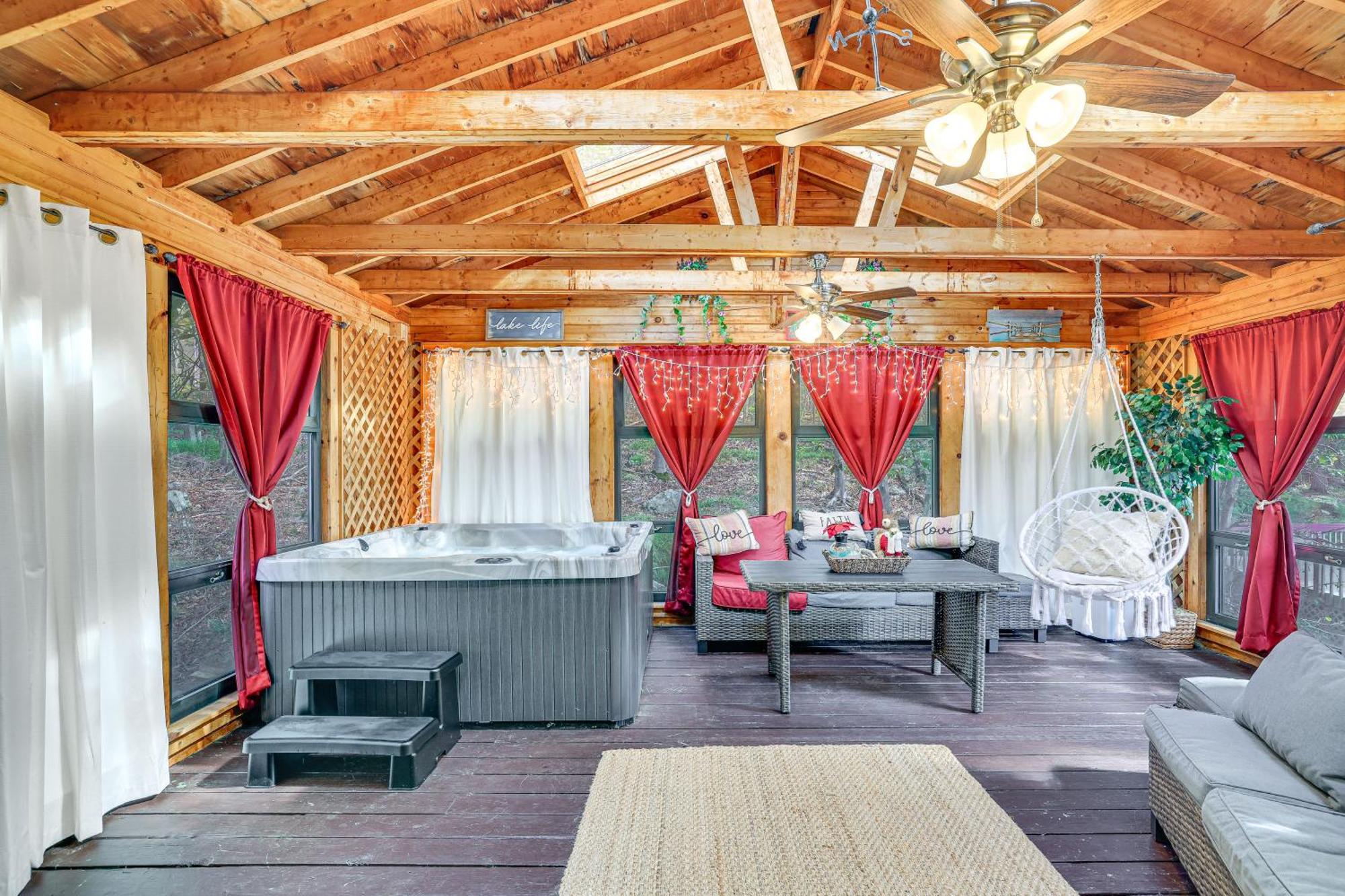 Ferienhaus Pocono Vacation With Game Room! Tobyhanna